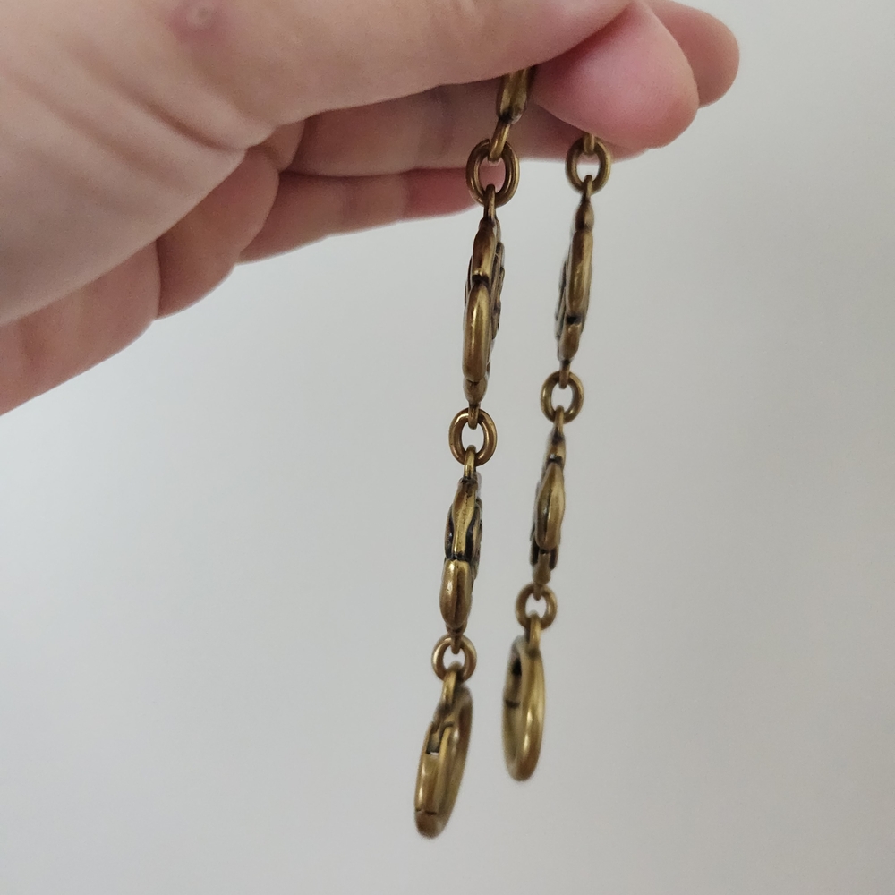Gold Floral Keychain Accessory - Picture 3 of 6